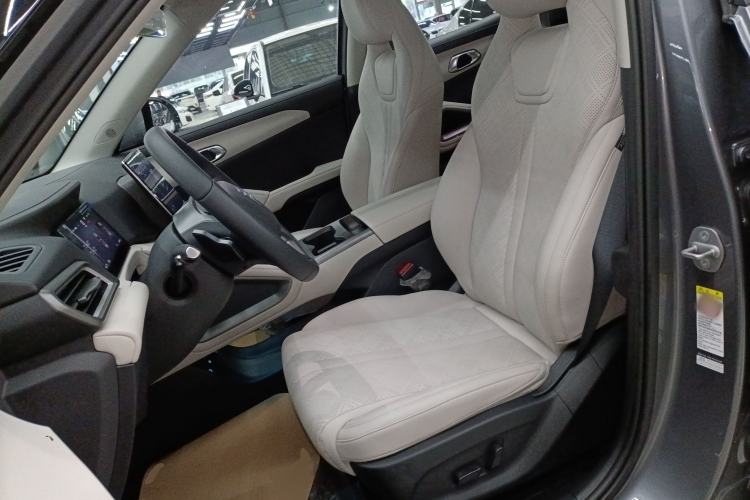 Used BYD Yuan UP 2025 Intelligent Driving Version 401 km Leading Edition
