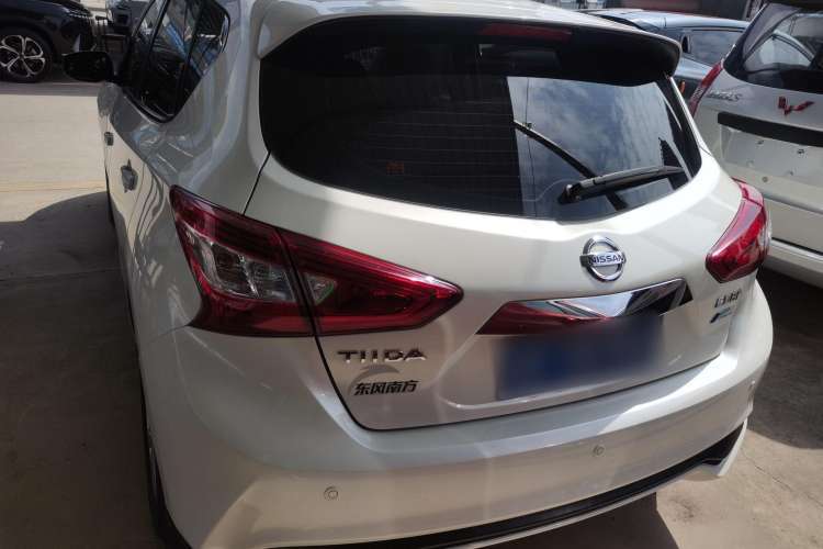 Used Nissan Tiida 2016 1.6L CVT Cool Dynamic Edition
