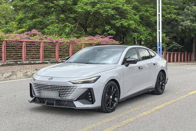 Used Changan UNI-V 2022 1.5T Smart Navigation Version
