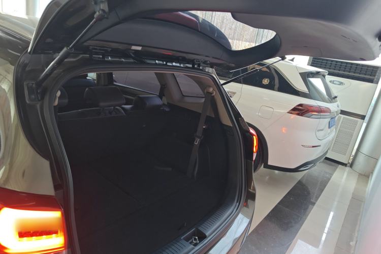 Used Kia Carens 2013 2.0L 7-Seater Automatic Luxury Version China IV Standard
