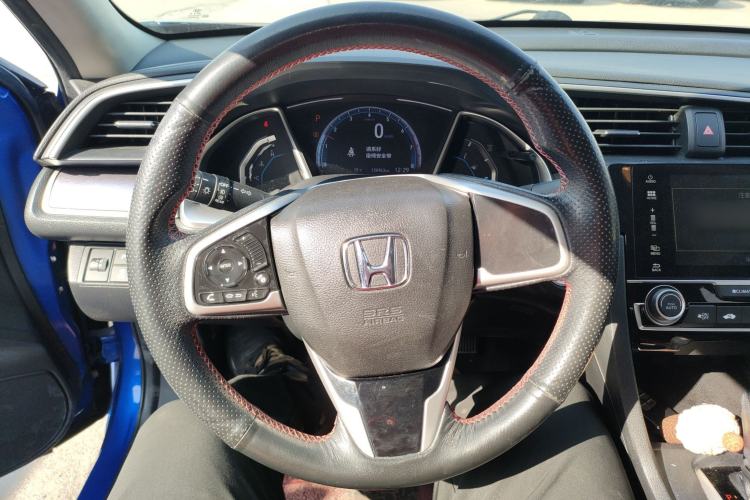 Used Honda Civic 2016 220TURBO CVT Luxury Edition
