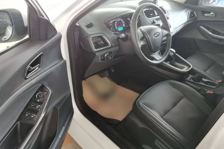 Used Ford Escort 2015 1.5L Automatic Fashion Model
