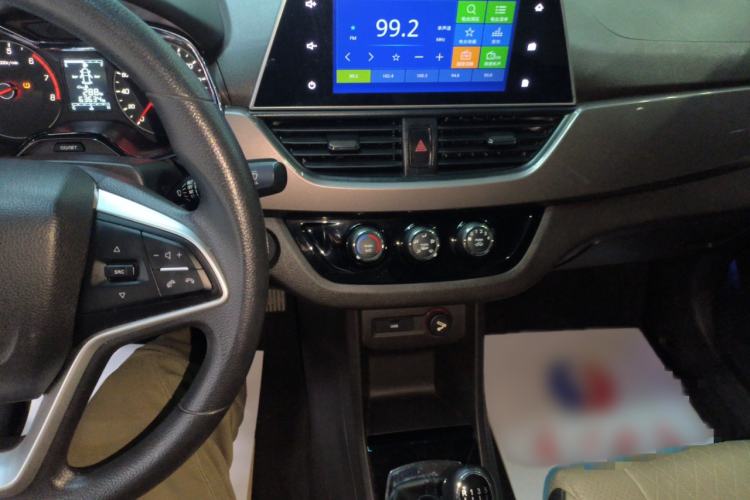 Used Baojun 310W 2017 1.5L Manual Fashion Model China V
