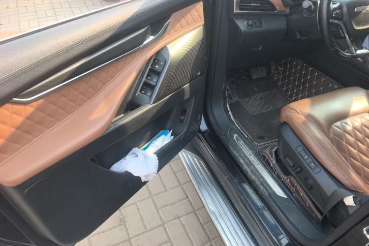 Used SAIC MAXUS D90 Pro 2020 2.0T Gasoline 4x4 Flagship Edition 6 Seats