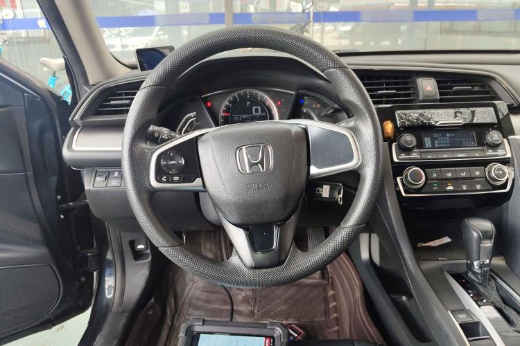 Used Honda Civic 2016 180TURBO CVT Comfort Version
