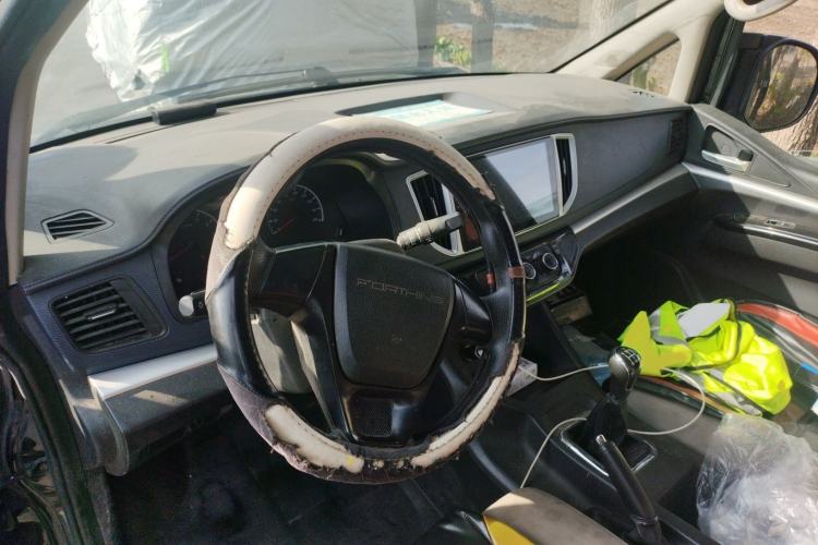 Used FORTHING Lingzhi 2023 V3 1.6L Base Model 2 Seats
