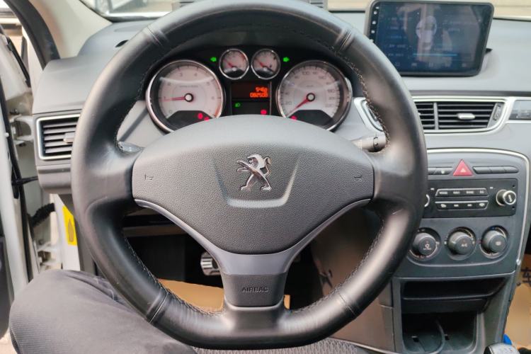 Used Peugeot 308 2014 Enjoy Edition Classic 1.6L Manual YouShang Model
