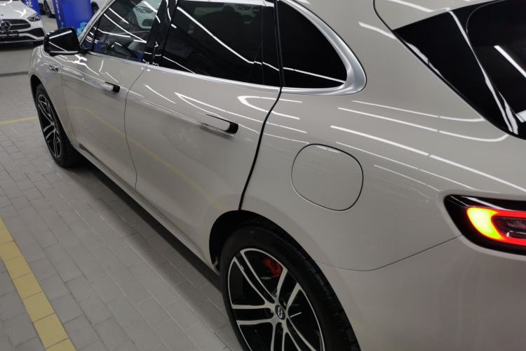 Used Hima AITO M5 2025 Extended-Range Ultra All-Wheel-Drive Version
