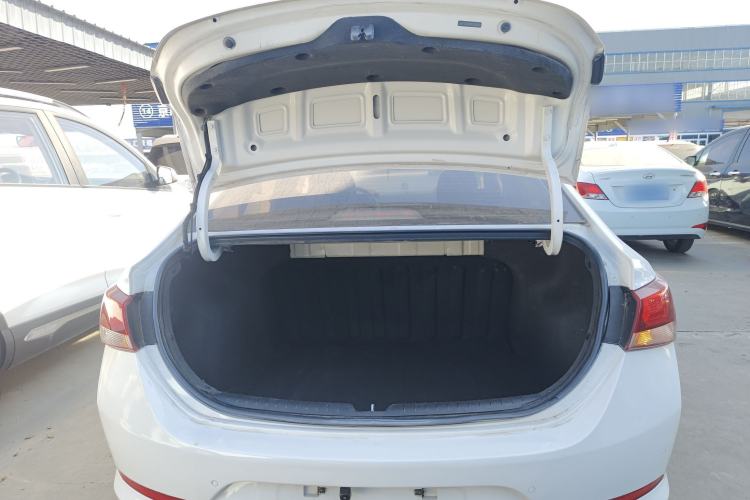 Used Hyundai Verna 2016 1.4L Automatic Cool Edition GLS
