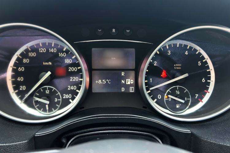 Used Mercedes-Benz R-Class 2017 R 320 4MATIC Business Edition Prestige Model
