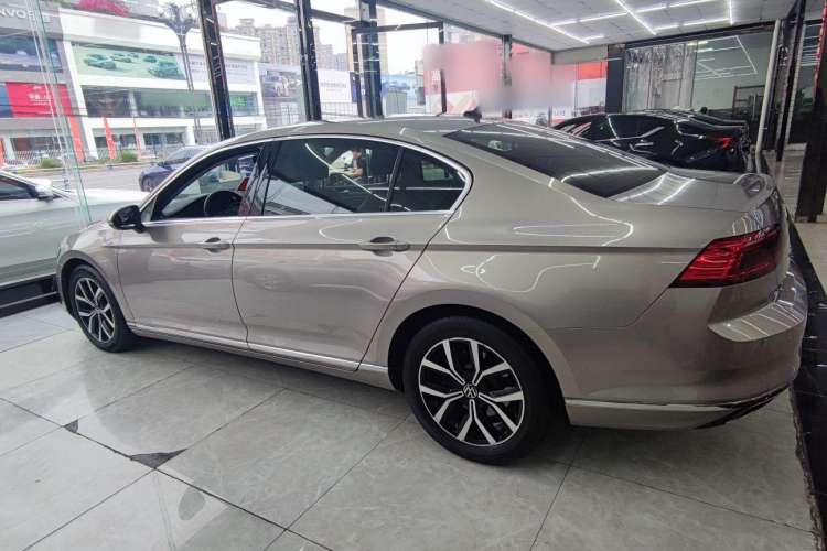 Used Volkswagen Magotan 2020 330TSI DSG Leading Model
