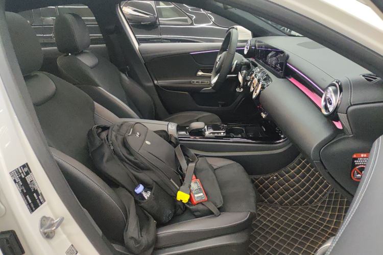 Used Mercedes-Benz A-Class 2022 Second Facelift A 200 L Sport Sedan Fashion Version
