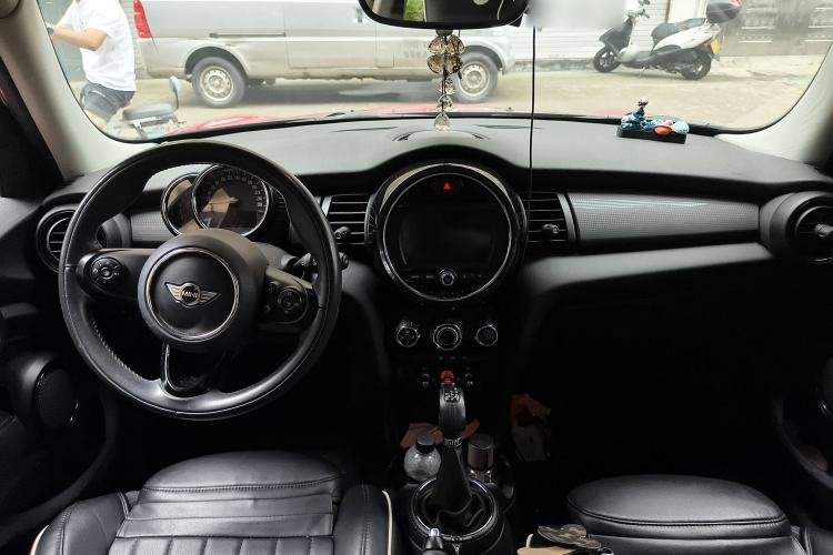 Used  MINI 2015 1.5T COOPER Fun Five-Door Edition
