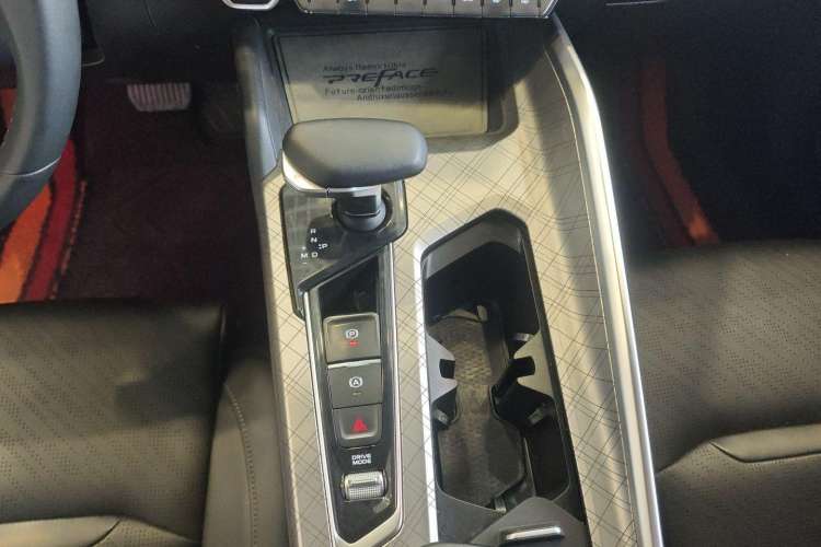 Used Geely Auto Preface 2023 2.0TD Luxury Version
