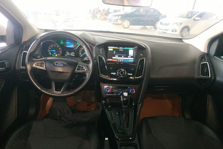 Used Ford Focus 2015 Hatchback 1.6L Automatic Fashion Edition