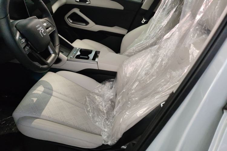 Used BYD Yuan UP 2025 Intelligent Driving Version 401 KM Dynamic Edition
