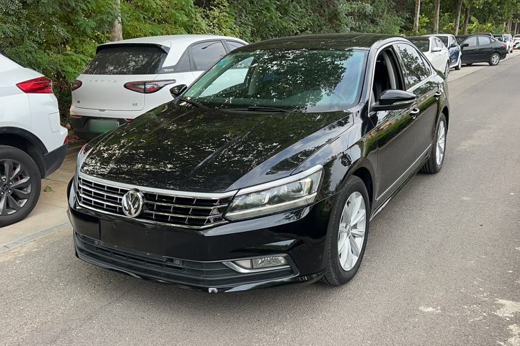 Used Volkswagen Passat 2017 330TSI DSG Luxury Edition
