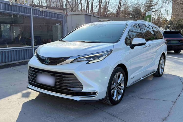 Used Toyota Sienna 2021 2.5L Hybrid Ultimate Edition