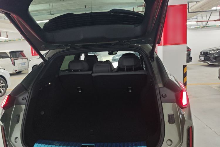 Used Lynk & Co 08 EM-P 2023 220km All-Wheel-Drive Performance Halo
