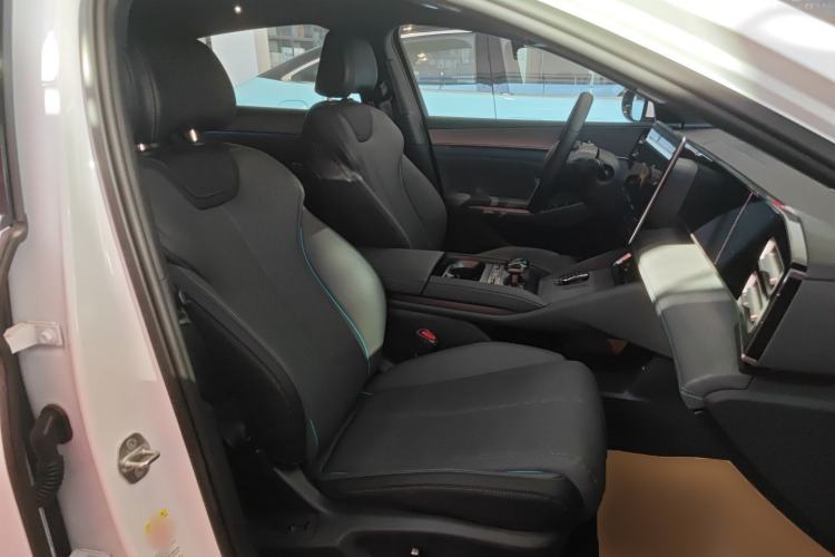 Used BYD Qin L 2025 DM-i Smart Drive 120KM Excellence Model