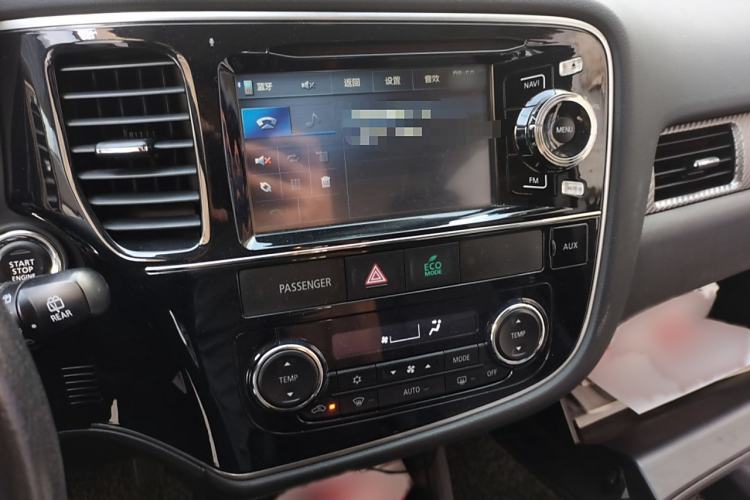 Used Mitsubishi Outlander 2014 2.4L 4x4 Deluxe Value Edition 5 Seats
