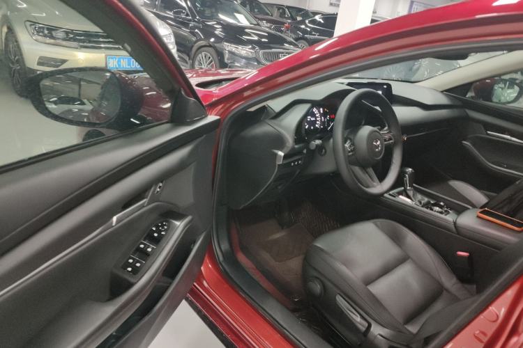 Used Mazda Mazda 3 Axela 2020 1.5L Automatic Luxury Version