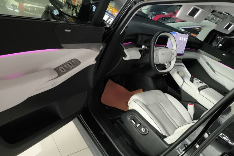 Used XPeng X9 2024 702 Ultra-Long Range Max
