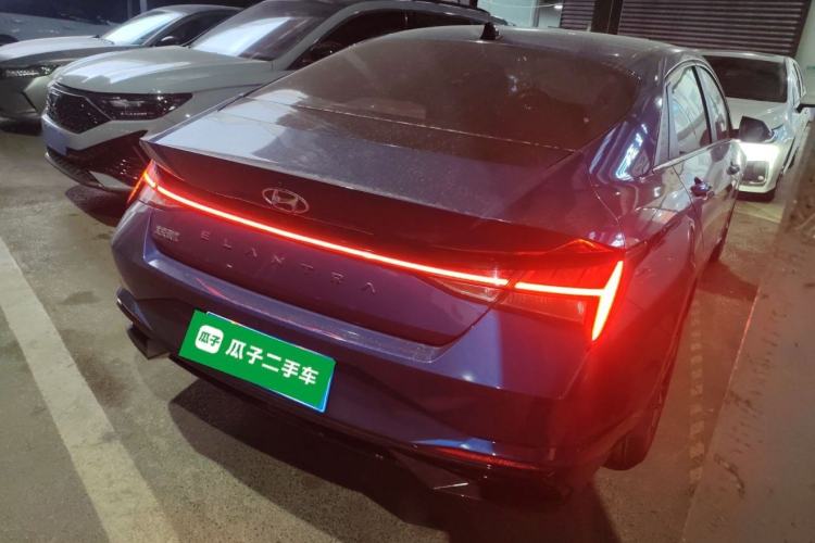 Used Hyundai Elantra 2021 1.5L CVT LUX Prestige Edition
