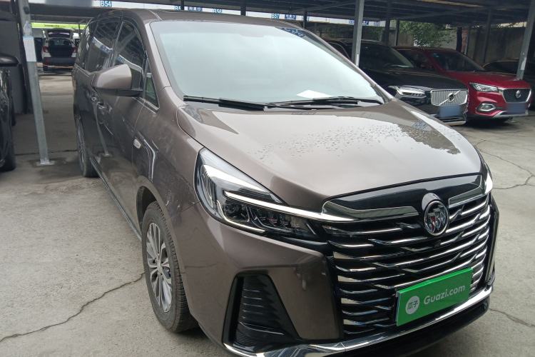 Used Buick GL8 2023 Facelifted Land Cruiser Executive Luxury Version
