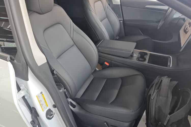 Used Tesla Model Y 2024 Rear-Wheel-Drive Version
