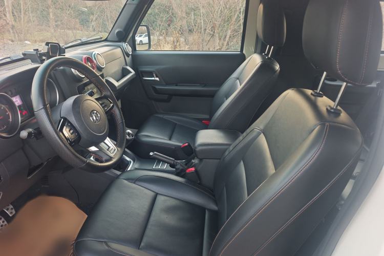 Used  BJ40 2016 2.0T Manual Two-Wheel Drive Prestige Edition