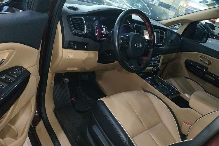 Used Kia Carnival 2015 2.2T Luxury Edition China IV
