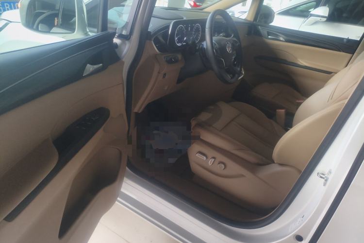 Used Buick GL8 2021 ES Landtrek 653T Luxury Model
