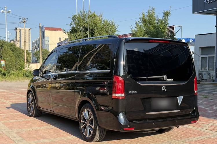 Used Mercedes-Benz V-Class 2021 V 260 Avantgarde Edition
