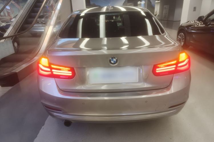 Used BMW 3 Series 2016 320i Fashion Model
