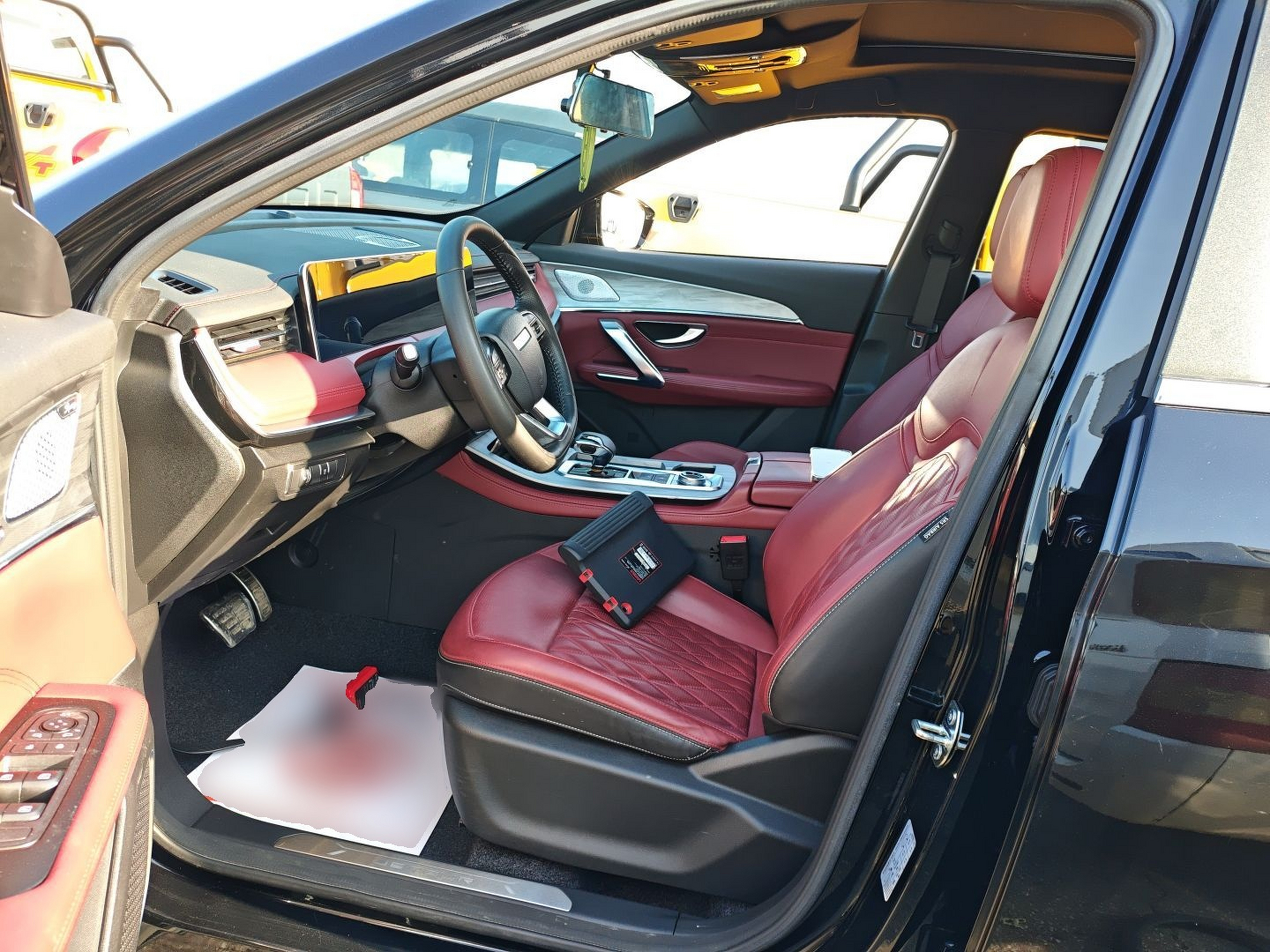 المقاعد الأمامية داخل السيارة