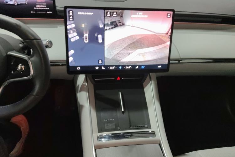 Used Hima Luxeed S7 2024 Max
