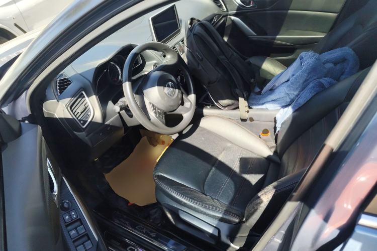 Used Mazda CX-4 2016 2.0L Automatic 2WD Blue Sky Dynamic Edition
