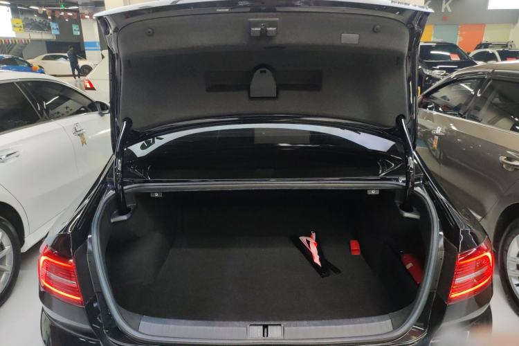 Used Volkswagen Magotan 2019 330TSI DSG Leading Model China VI Standard