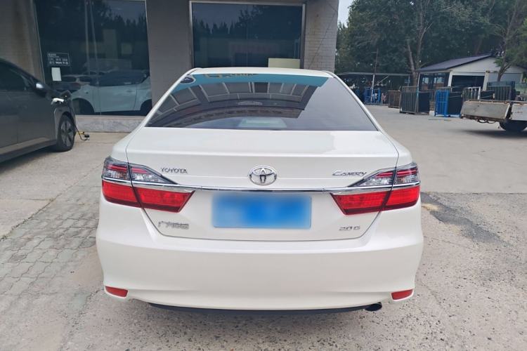 Used Toyota Camry 2016 2.0G 10th Anniversary Leading Edition
