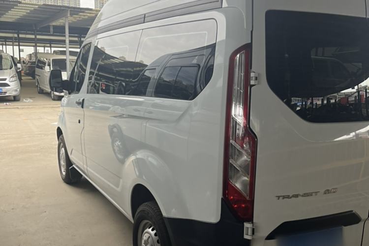 Used Ford Transit 2019 2.0T Gasoline Multi-Function Commercial Vehicle Short Wheelbase Mid-Roof 6-Seater China VI Standard