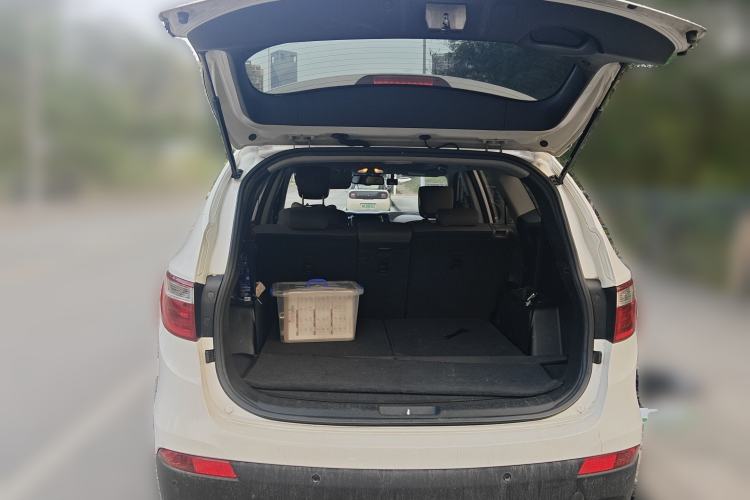 Used Hyundai Grand SantaFe 2015 2.2T 7-Seater Two-Wheel-Drive Zhi Ling Limited Edition