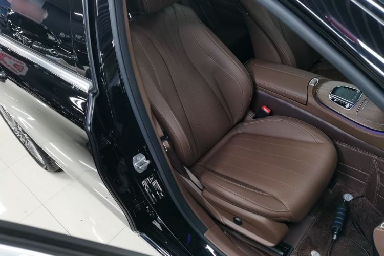 Used Mercedes-Benz E-Class 2023 E 300 L Luxury Model
