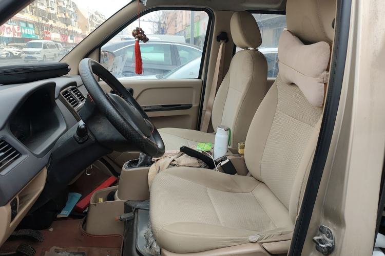 Used Wuling Rongguang 2014 1.5L S Standard Version
