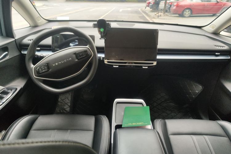 Used Venucia VX6 2024 520 Travel Edition