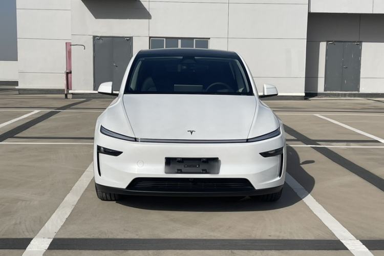 Used Tesla Model Y 2025 Rear-Wheel-Drive Version
