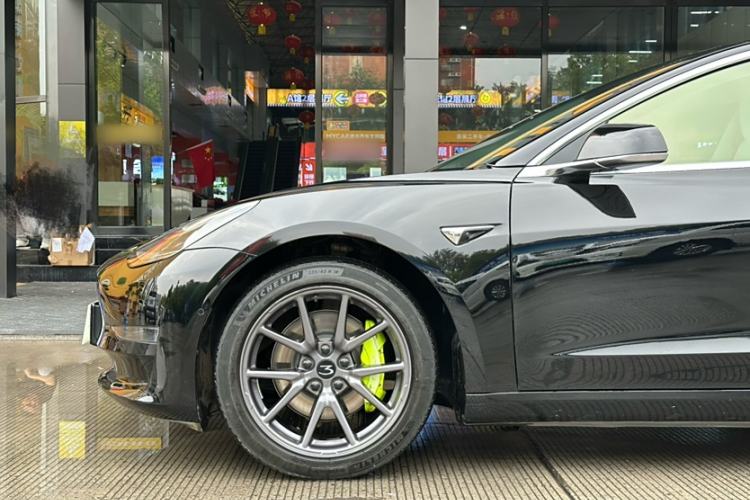 Used Tesla Model 3 2019 Long-Range Rear-Wheel-Drive Version
