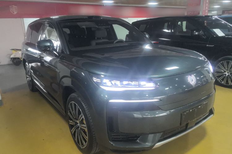 Used Denza N9 2025 Flagship Model
