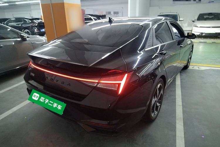 Used Hyundai Elantra 2021 1.5L CVT LUX Prestige Edition
