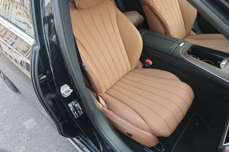 Used Mercedes-Benz E-Class 2025 Facelift E 300 L Luxury Edition
